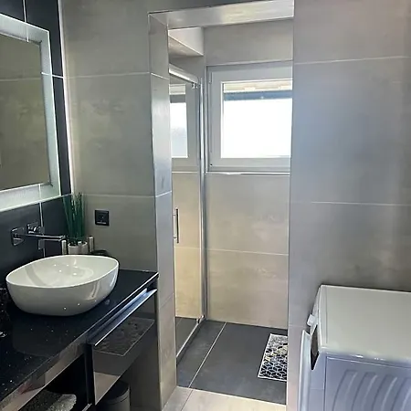 In Near With Pool